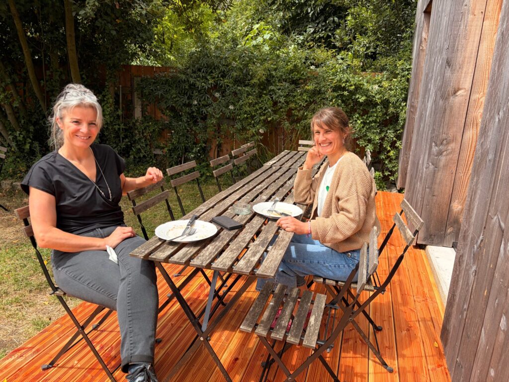 Déjeuner sur la terrasse du jardin – Quartier Libre Chantenay, Nantes